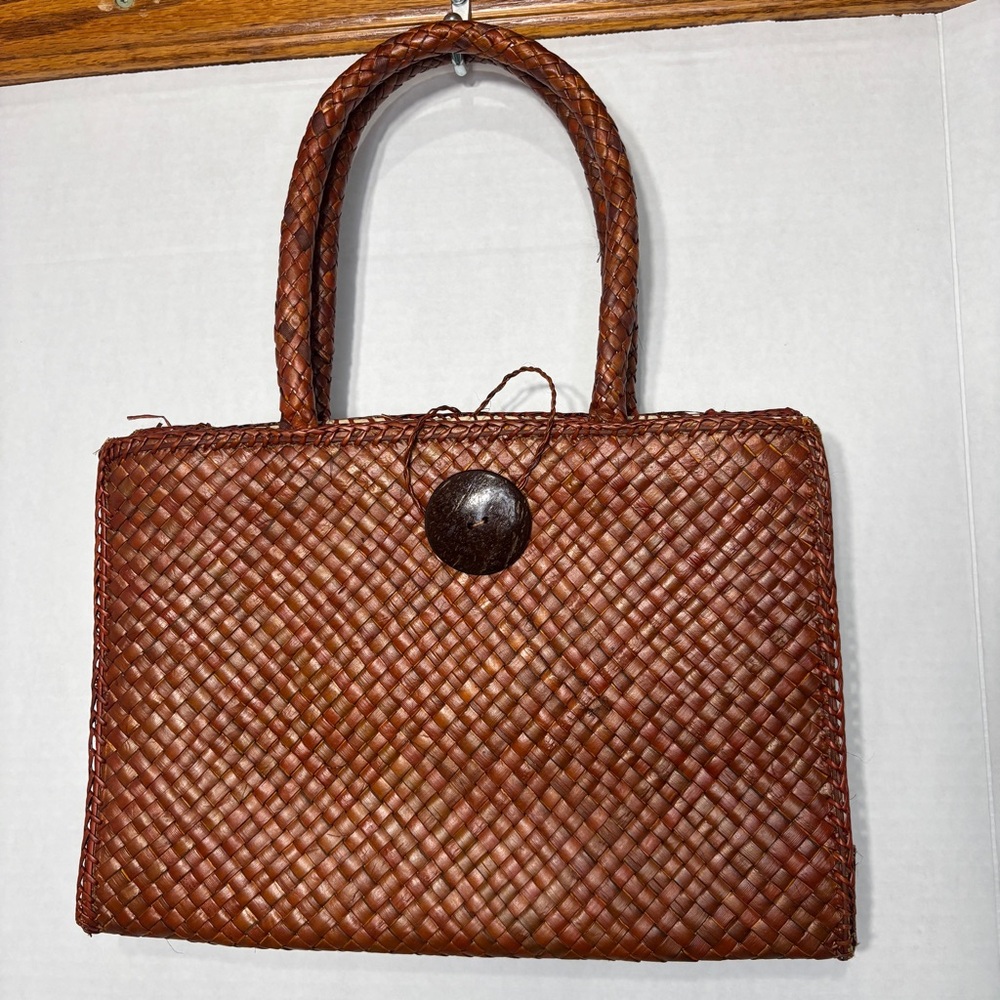 Woven Brown Shoulder Bag Wood Button  Accent Straw Leaf Travel Souvenir Purse